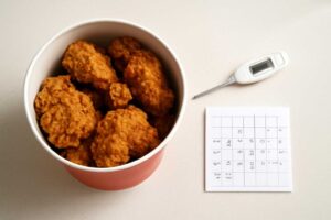 ケンタッキーを冷蔵庫で保存したら何日持つ？正しい保存方法と期限を解説