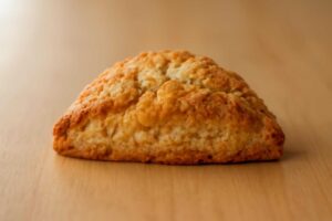 スタバのスコーン、賞味期限はいつまで?日持ちを最大限に延ばすコツ