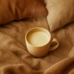 ホットミルクの作り方|寝る前に飲みたい簡単レシピと効果的な温め方